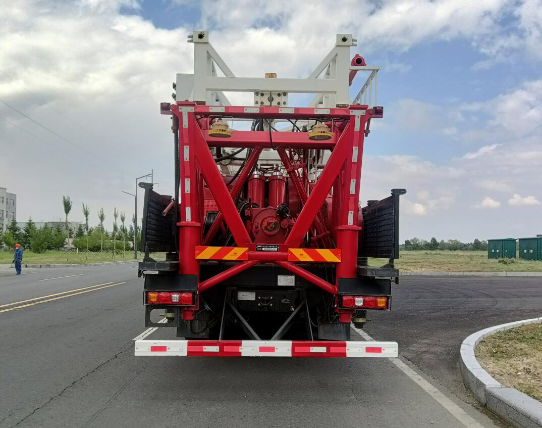 耐力牌KSZ5500TXJ110修井機(jī)公告圖片