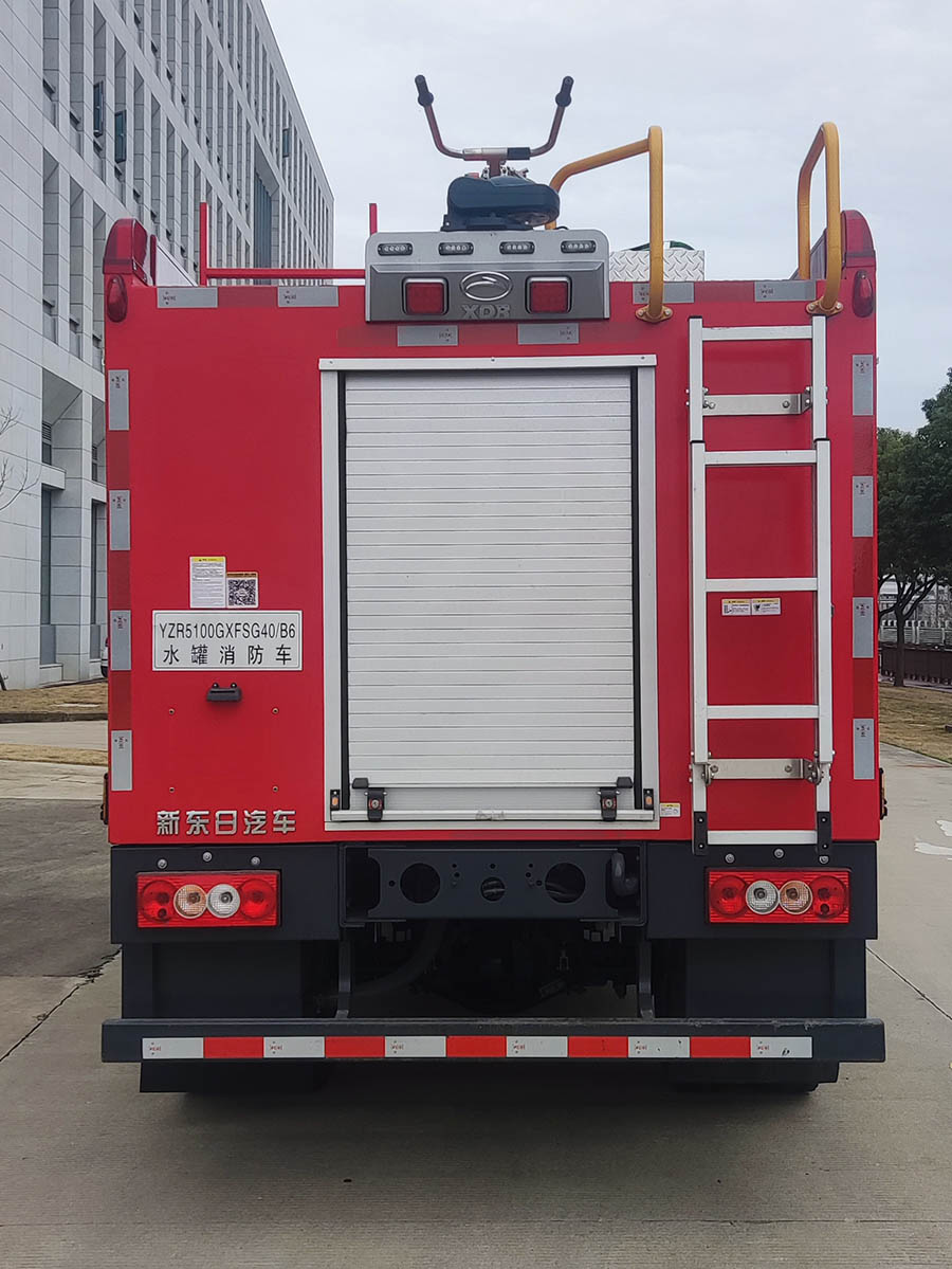 新東日牌YZR5100GXFSG40/B6水罐消防車公告圖片