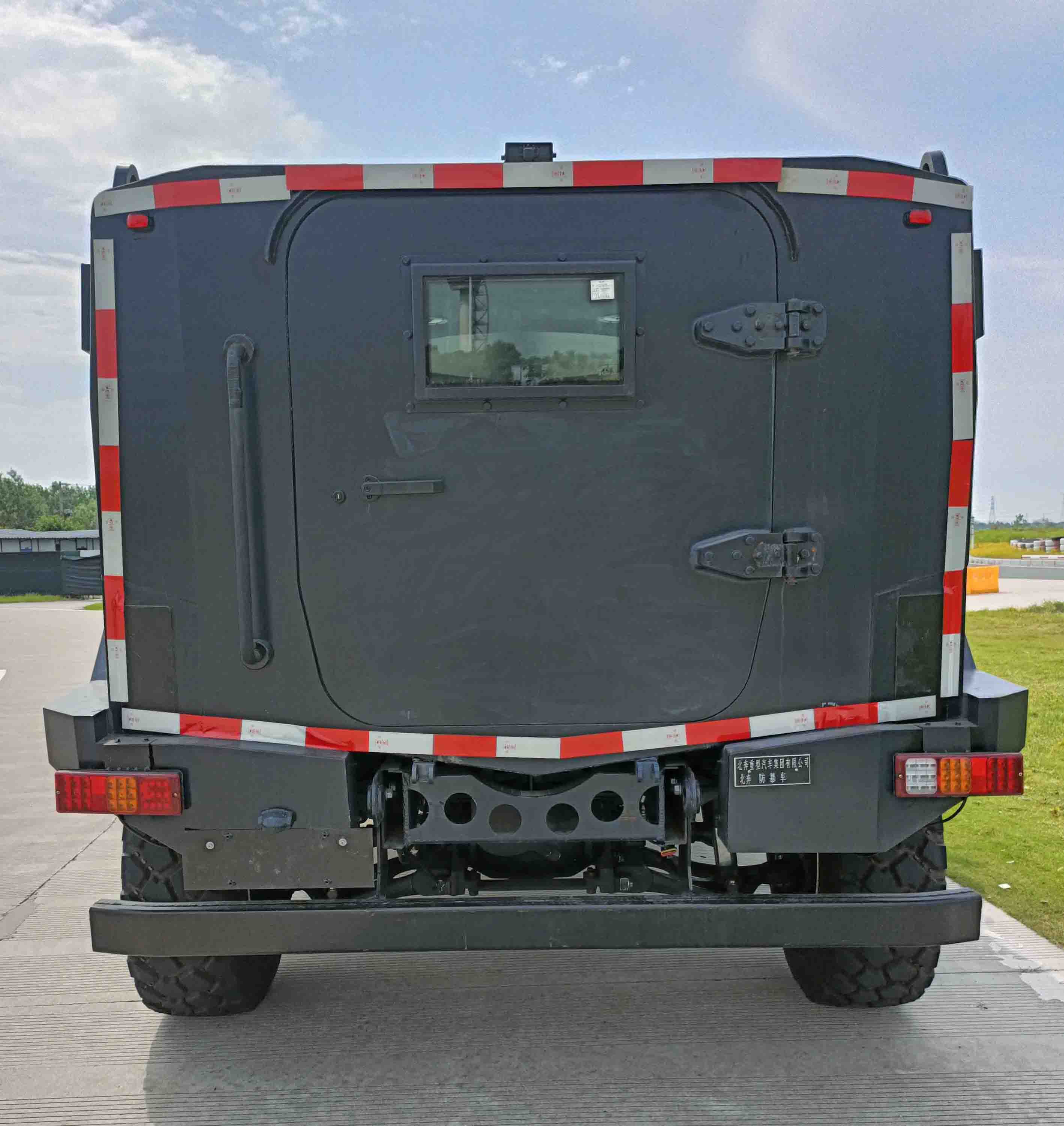 防暴車圖片
