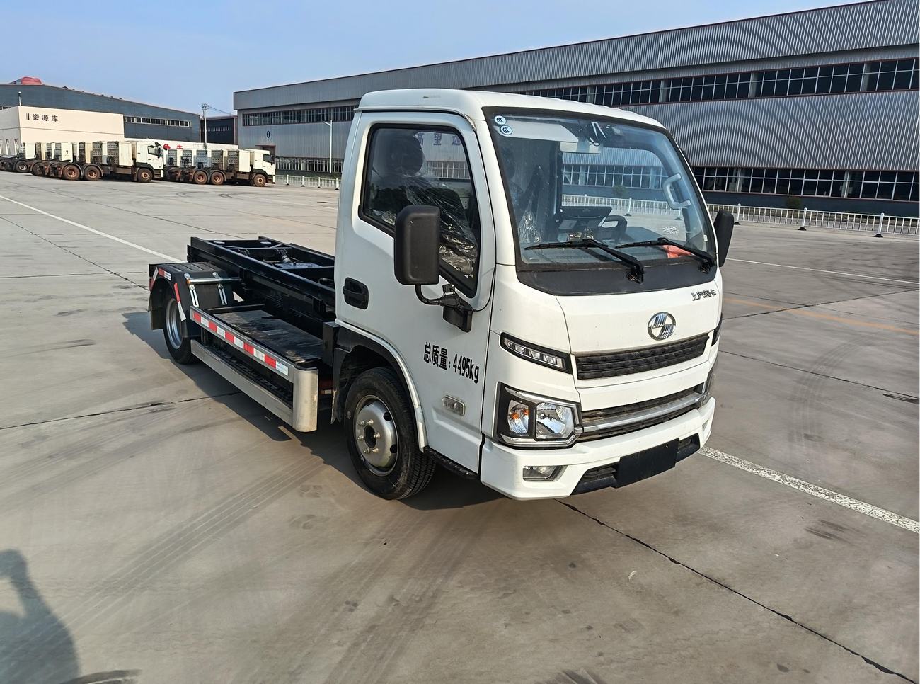 CGJ5046ZKXSHBEV型純電動(dòng)車(chē)廂可卸式汽車(chē)圖片