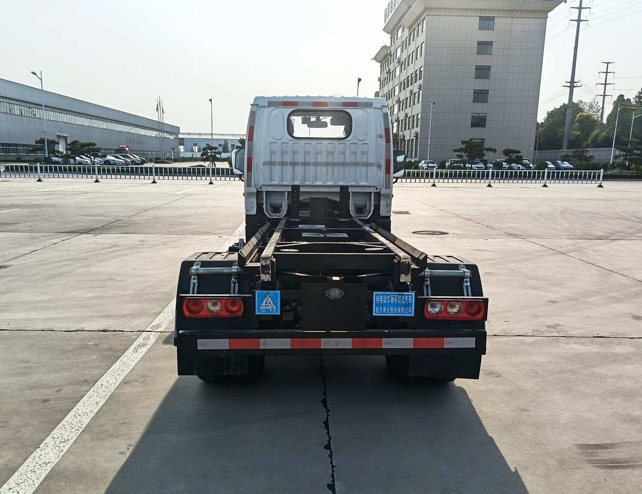 三力牌CGJ5046ZKXSHBEV純電動車廂可卸式汽車公告圖片