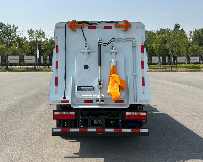 賽沃牌SAV5040TXSDFBEV純電動洗掃車公告圖片