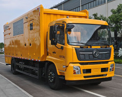 大流量排水抢险车