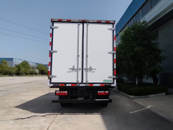 程力牌CL5042XLCBEV純電動(dòng)冷藏車公告圖片