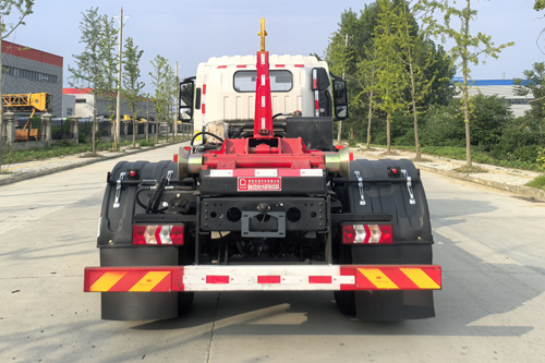 齊東方牌CLD5180ZXXPHEV插電式混合動(dòng)力車廂可卸式垃圾車公告圖片