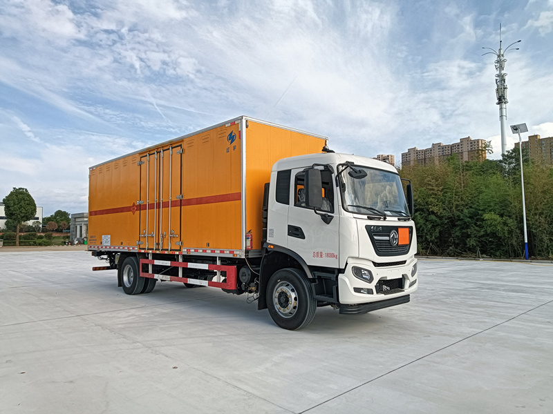 HYZ5183XQYDF型爆破器材運(yùn)輸車圖片