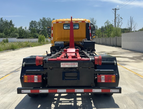 楚帝牌DCD5048ZXXZZ6車廂可卸式垃圾車公告圖片