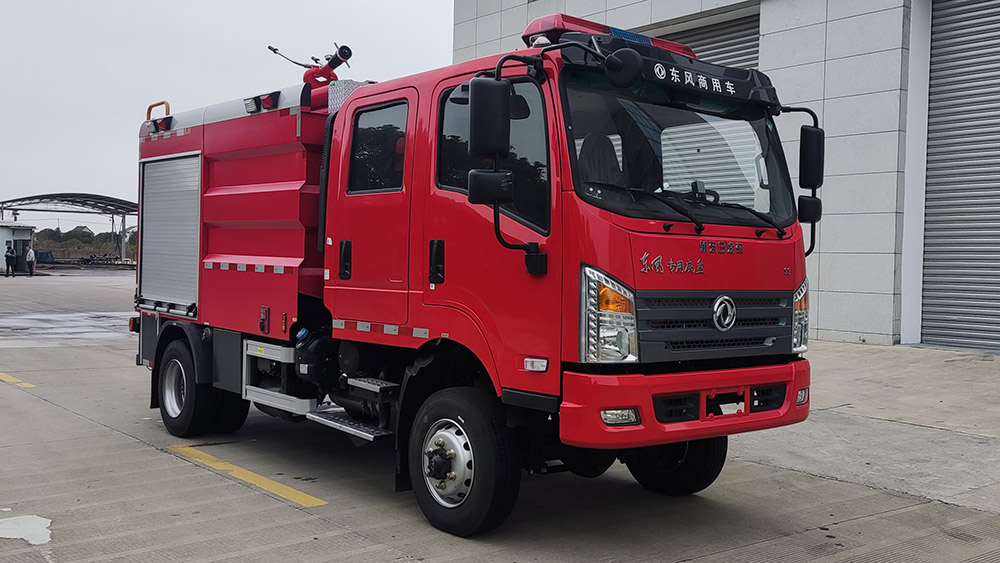 新東日牌YZR5110GXFSG45/X6水罐消防車