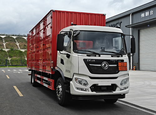 百捷牌QYY5180XRQDF6易燃?xì)怏w廂式運(yùn)輸車公告圖片