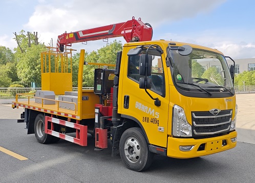 程力威牌CLW5041XJXCDP抽油機(jī)檢修車公告圖片