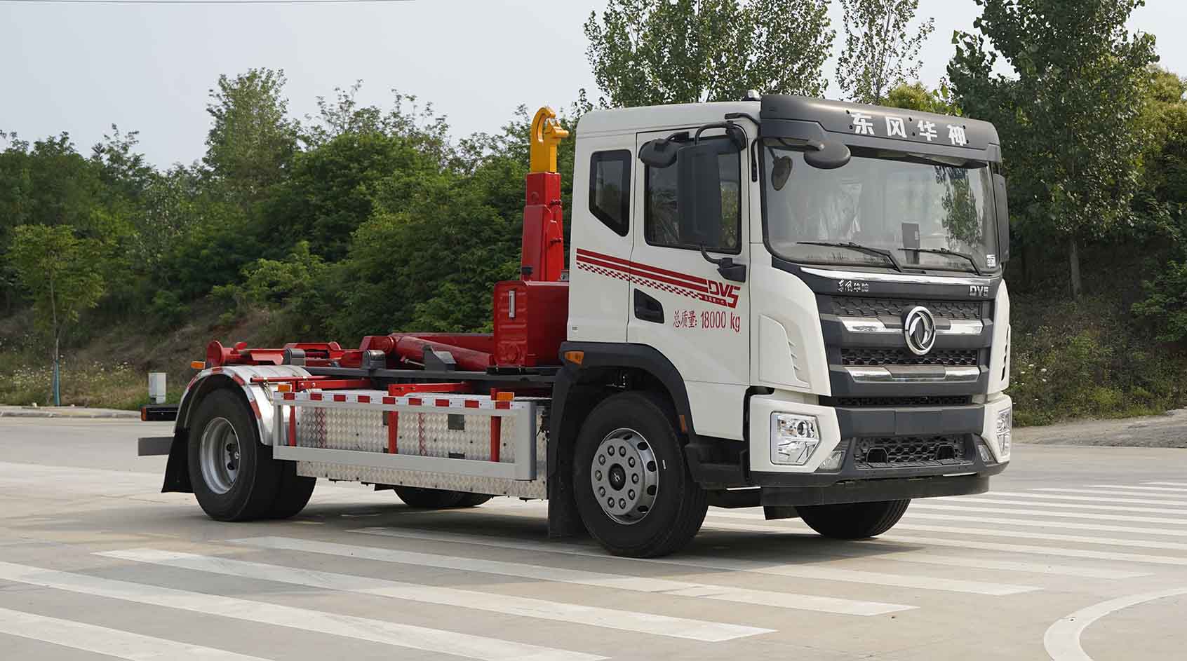 KLF5180ZXXBEV型純電動(dòng)車(chē)廂可卸式垃圾車(chē)圖片
