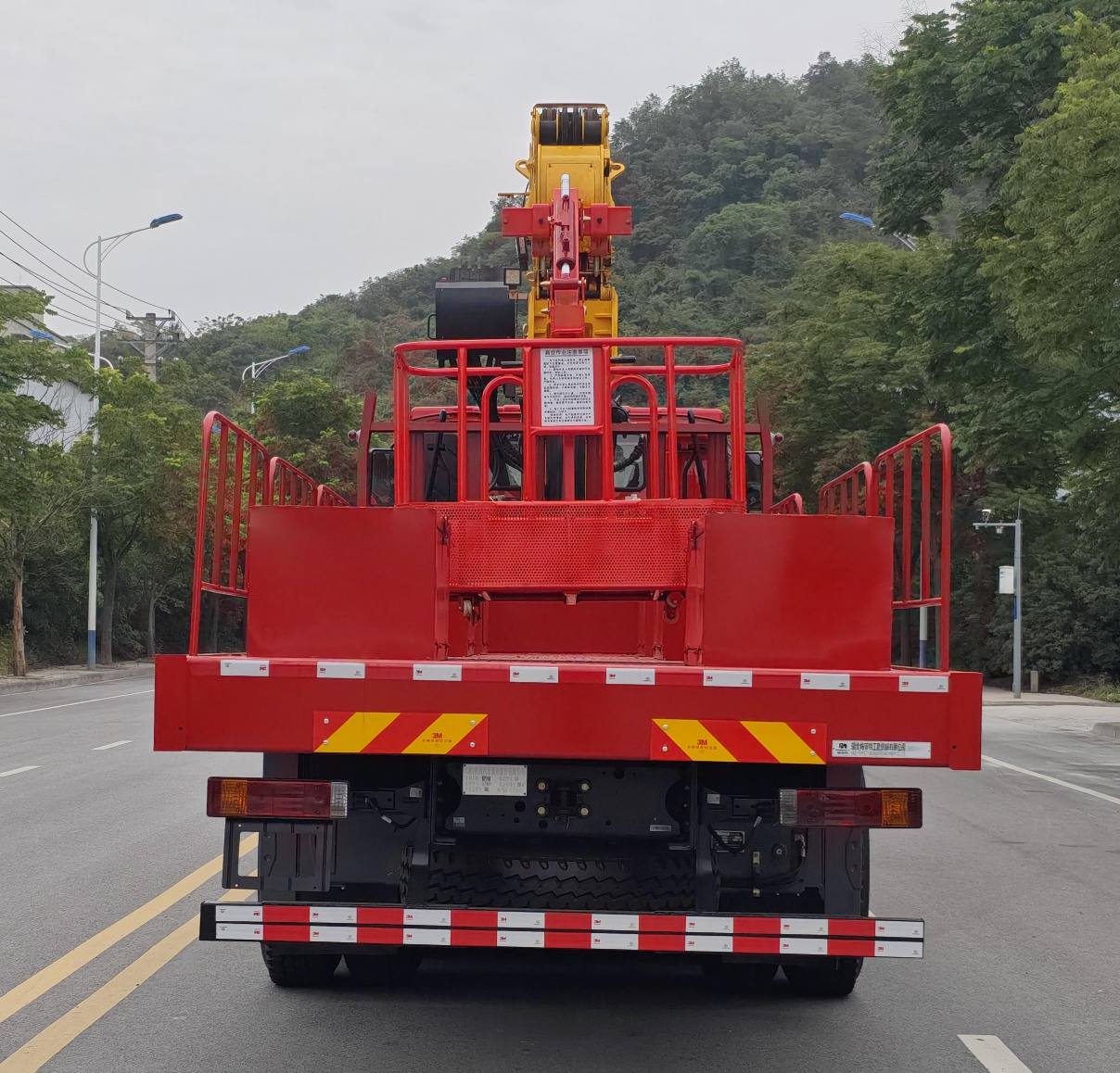 帕菲特牌PFT5220XJXD6A抽油機檢修車公告圖片