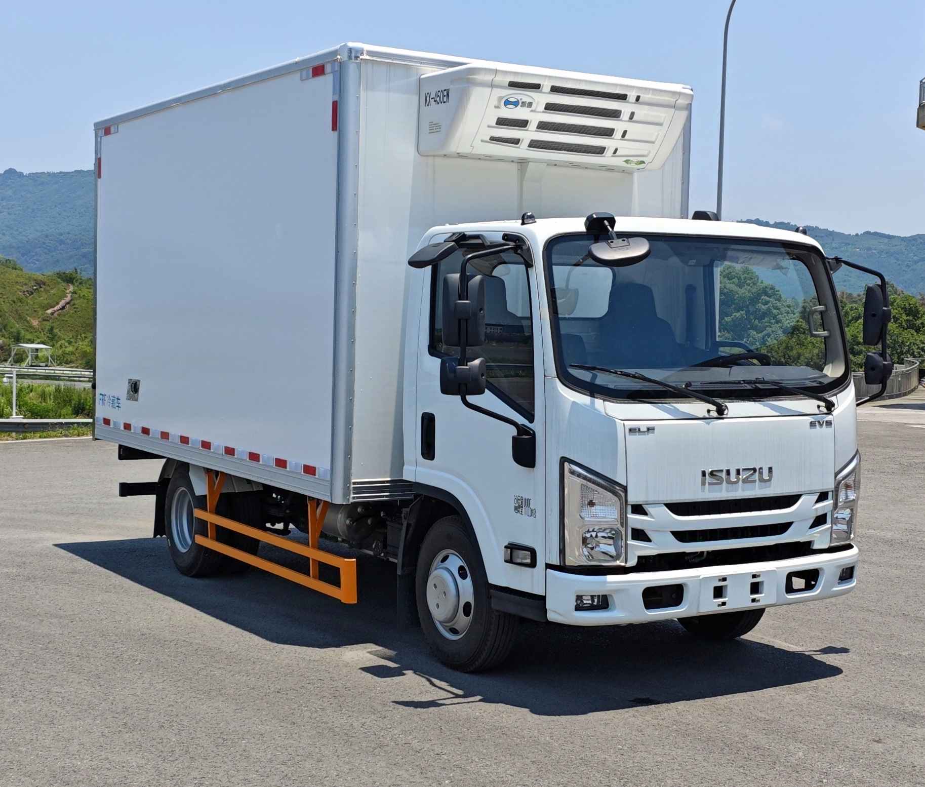 江西五十鈴牌JXW5040XLCWDJB2BEV純電動冷藏車公告圖片