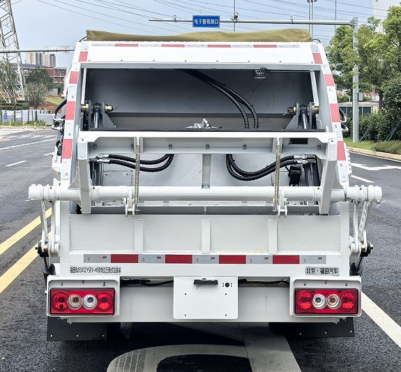 福田牌BJ5041ZYSEV-H1純電動(dòng)壓縮式垃圾車公告圖片