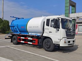 吸污车