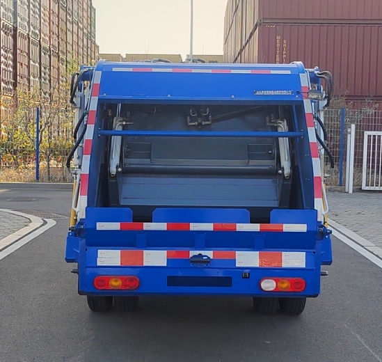 百易長青牌JBY5040ZYSBEV純電動(dòng)壓縮式垃圾車公告圖片