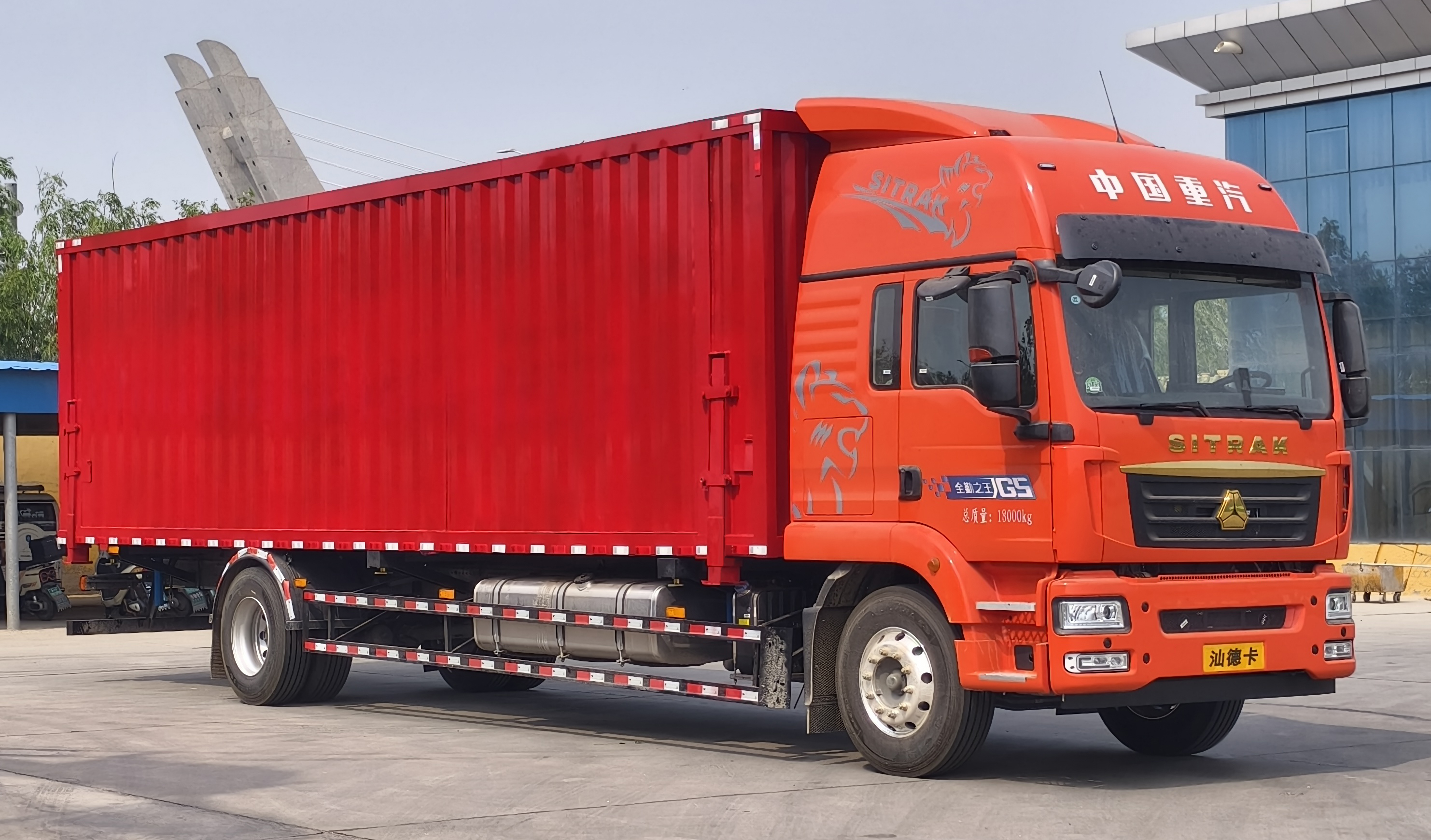 富巖汽車牌HWL5181ZKXPA車廂可卸式汽車公告圖片