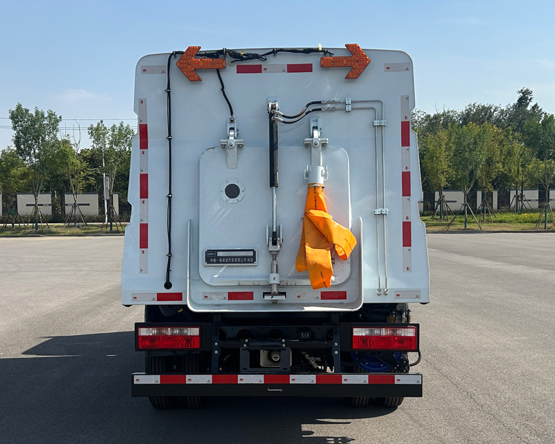 中植汽車牌CDL5071TXSDFBEV純電動洗掃車公告圖片