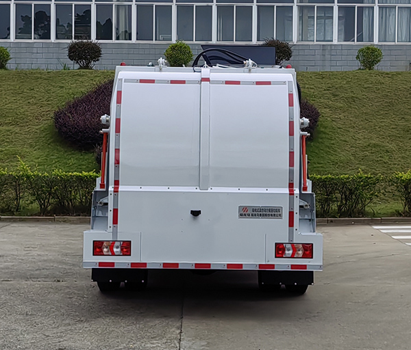 福龍馬牌FLM5120TCAJQPHEV插電式混合動(dòng)力餐廚垃圾車公告圖片
