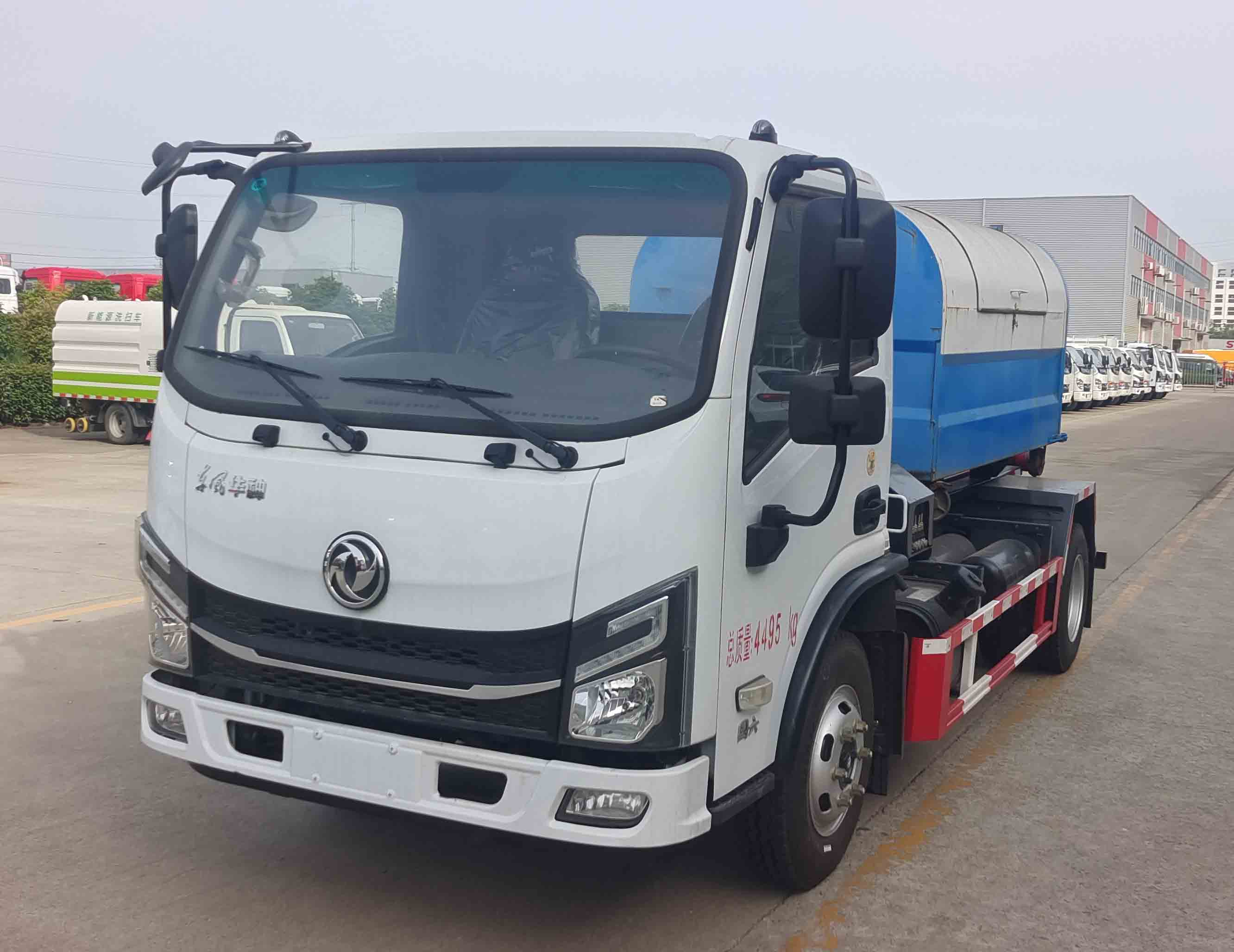 瑞力星牌RLQ5040ZXXE6車廂可卸式垃圾車公告圖片