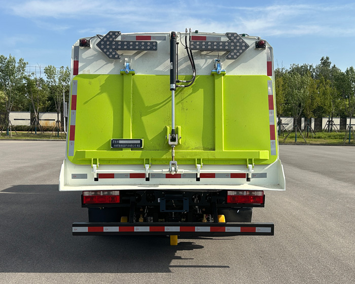 犀重牌AXZ5100TSLDFBEV純電動(dòng)掃路車公告圖片