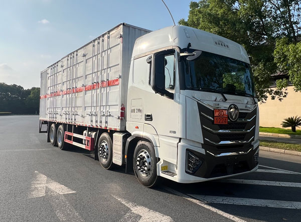 百捷牌QYY5326XRYBJ6易燃液體廂式運(yùn)輸車公告圖片