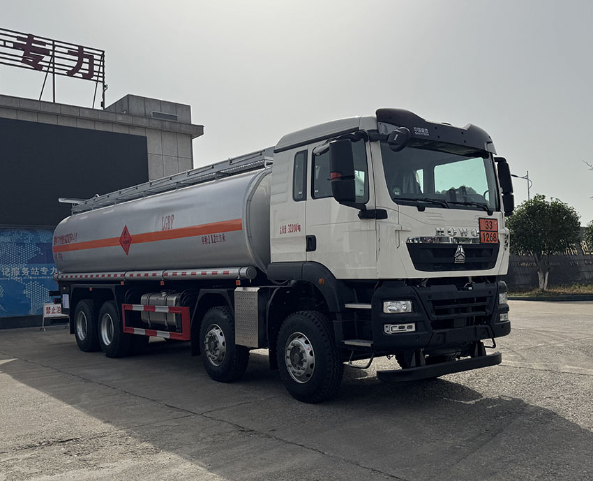 ZLC5327GRYZZ6型易燃液體罐式運(yùn)輸車(chē)圖片