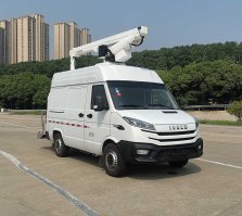 高空作业车