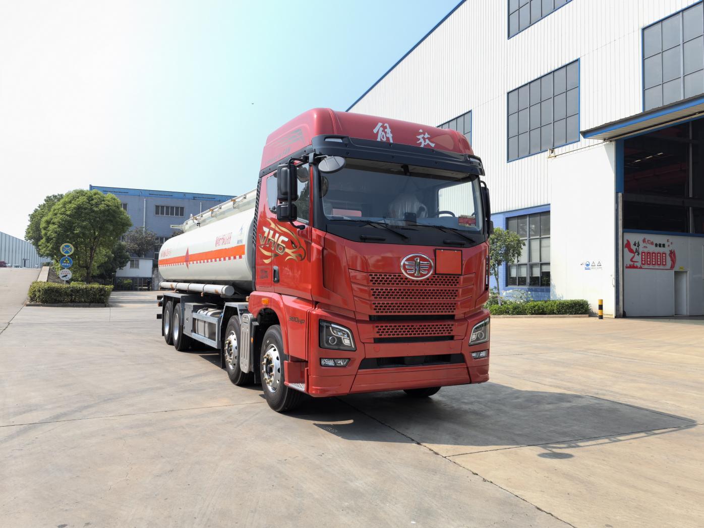 QXC5322GYYC6H型鋁合金運油車圖片