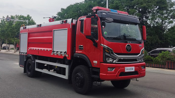 新东日牌YZR5141GXFSG60/B6水罐消防车