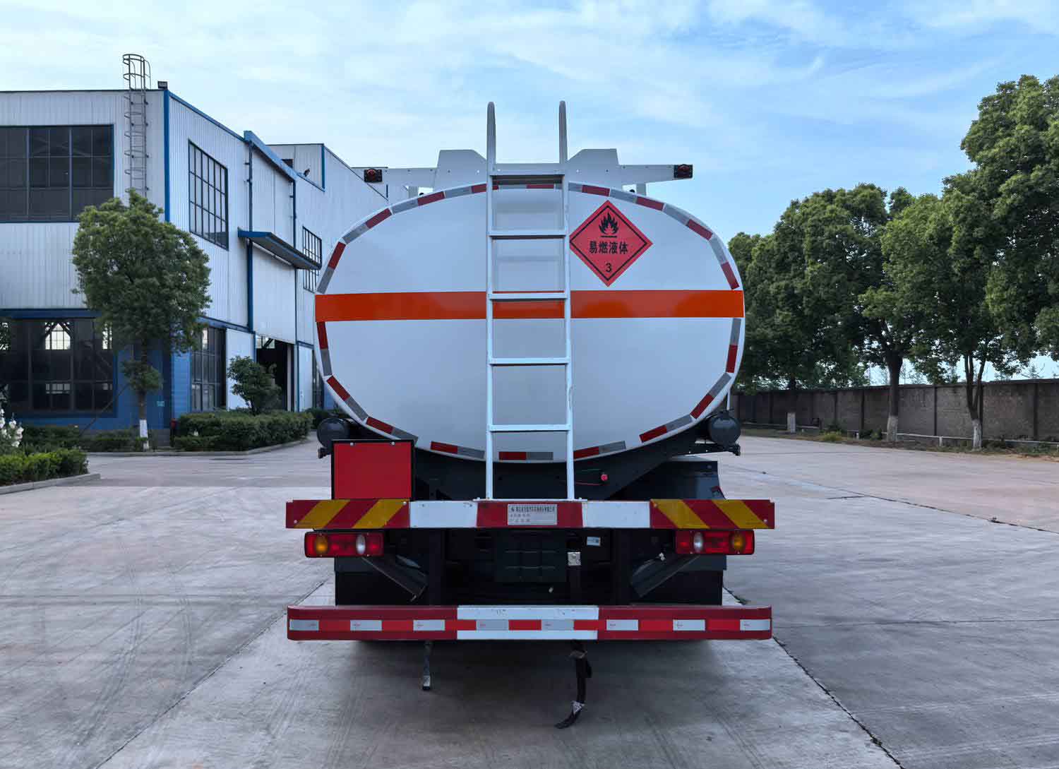 齊星牌QXC5181GJYX6加油車公告圖片