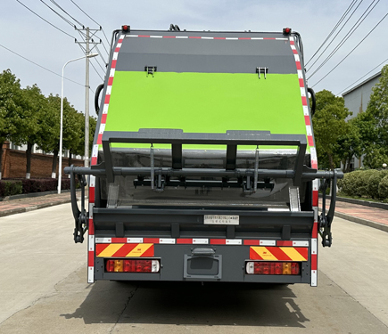 乘威牌LRT5181ZYSZ6壓縮式垃圾車公告圖片