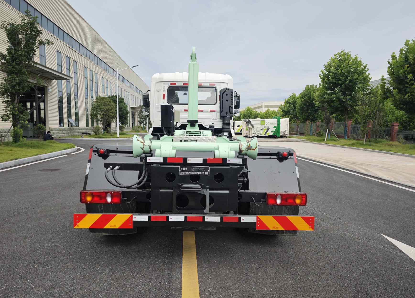 中佳華悅牌ZHN5181ZXXDF6車廂可卸式垃圾車公告圖片