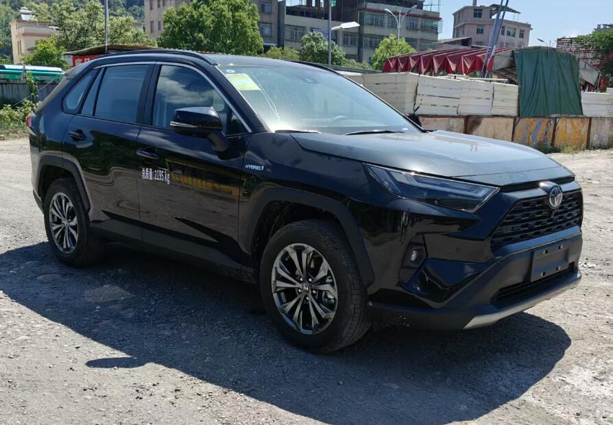 瓏致汽車牌LZV5020XGJ8HEV混合動(dòng)力工具車