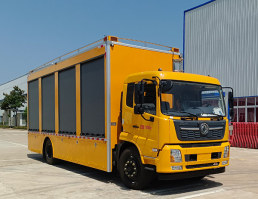 大流量排水抢险车