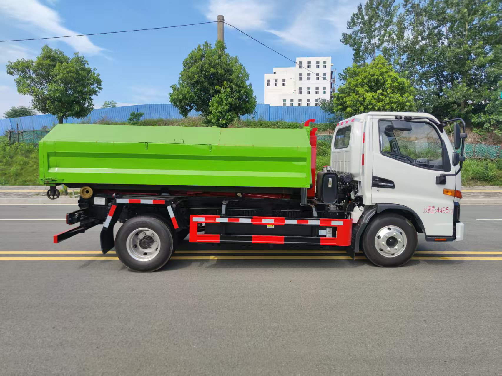 卡特利牌HTT5042ZXXBEV純電動車廂可卸式垃圾車公告圖片