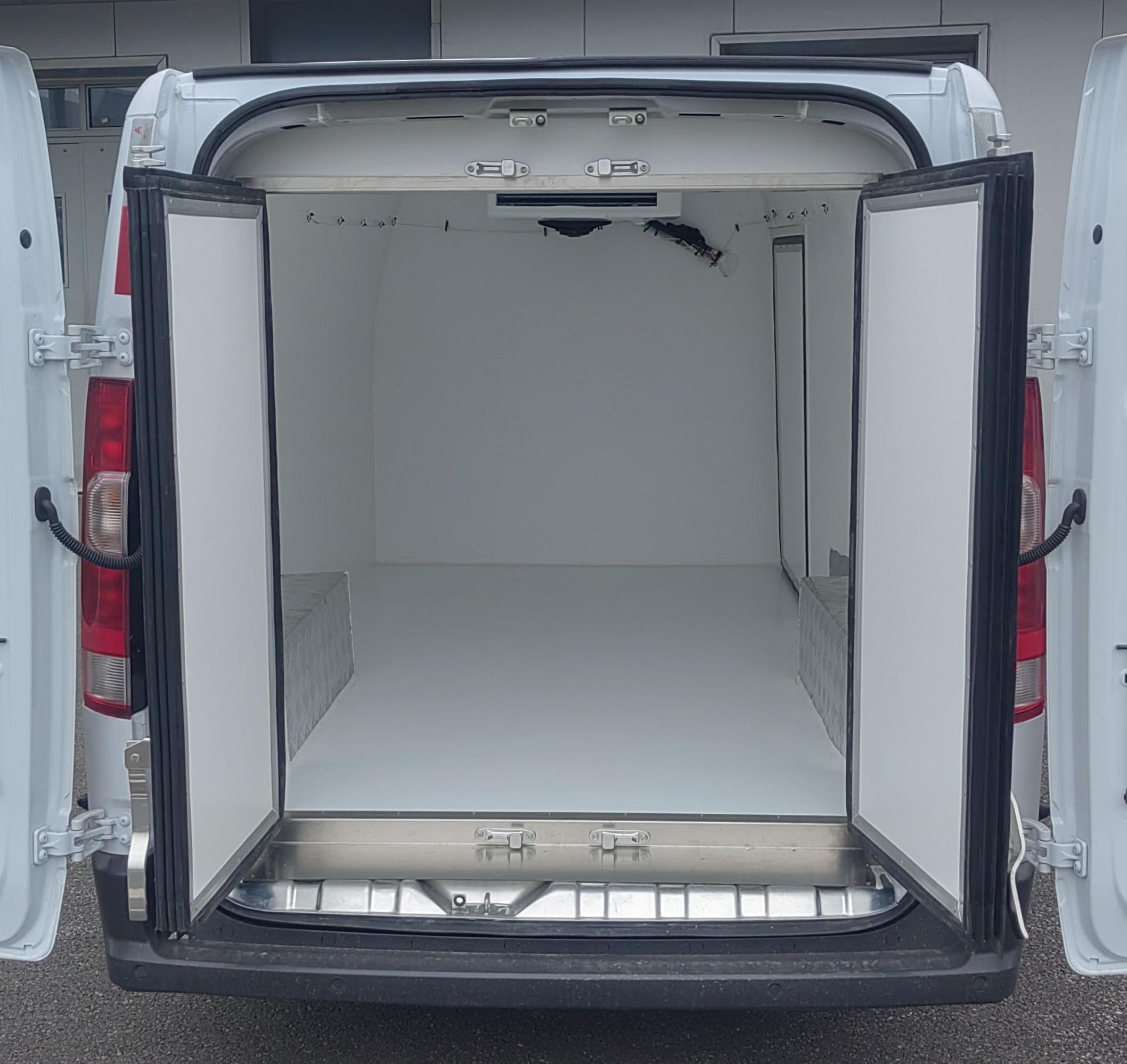 遠程牌DNC5031XLCBEVGS1純電動冷藏車公告圖片