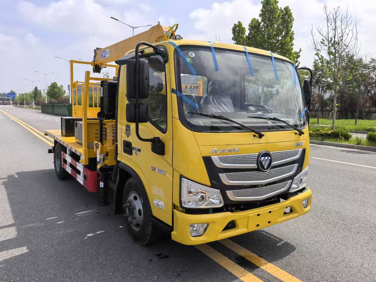 明健神力牌MJA5040XJXFT6抽油機(jī)檢修車