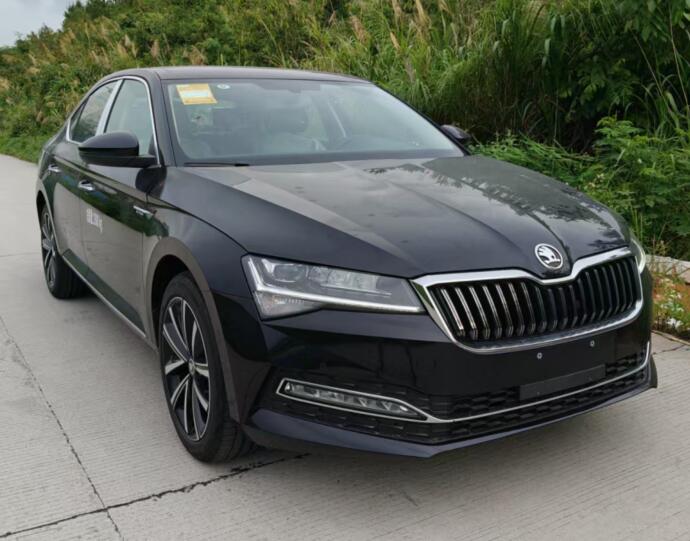 瓏致汽車牌LZV5020XGJ56工具車