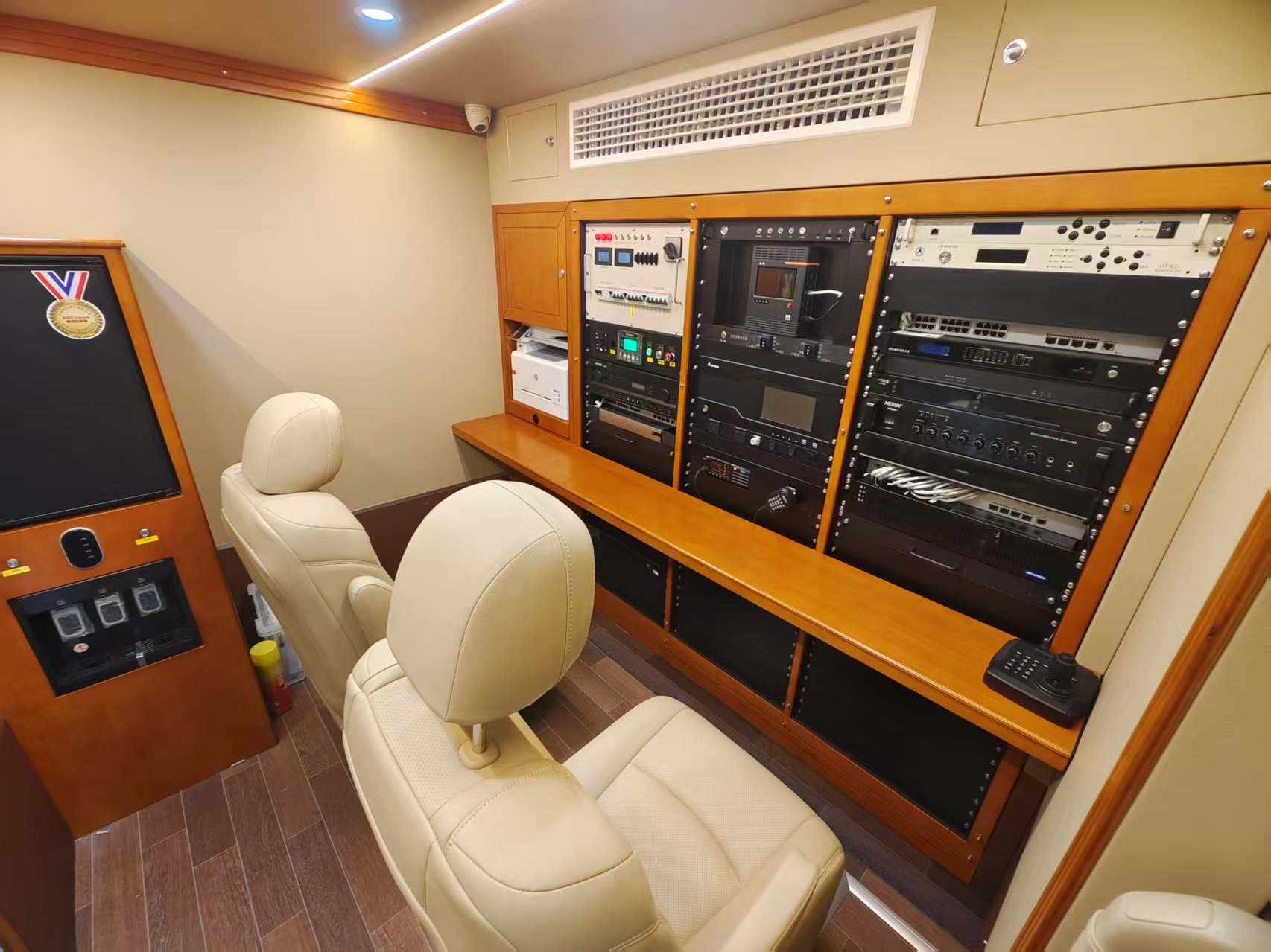 川消牌SXF5212XZHSD指揮車公告圖片