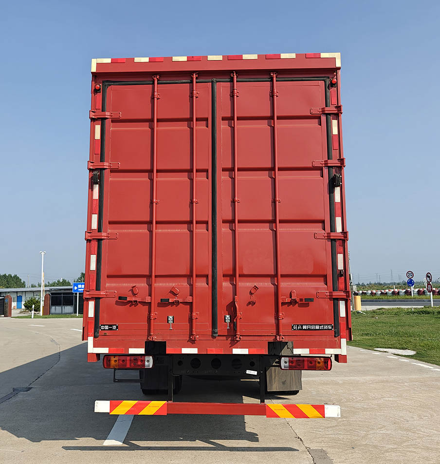 解放牌CA5181XYKP28L5BEVA80純電動翼開啟廂式貨車公告圖片