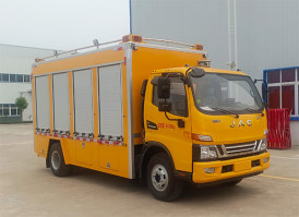 大流量排水抢险车