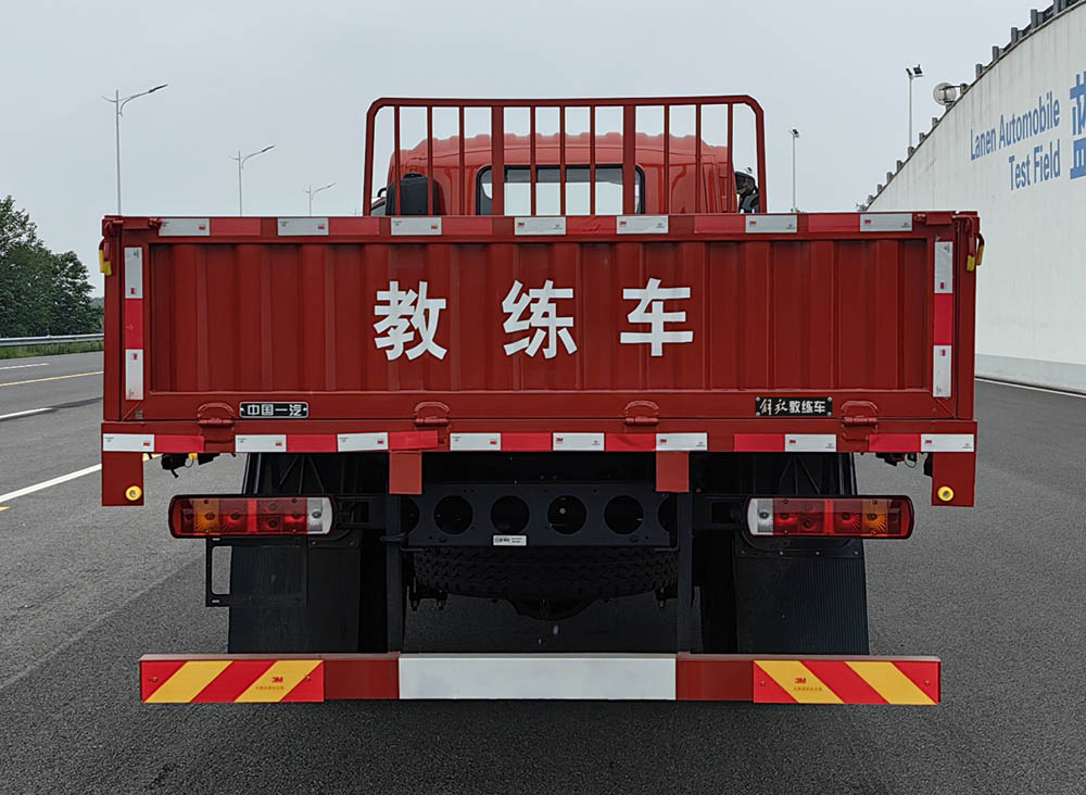 解放牌CA5120XLHP28K8L2E6A80教練車公告圖片