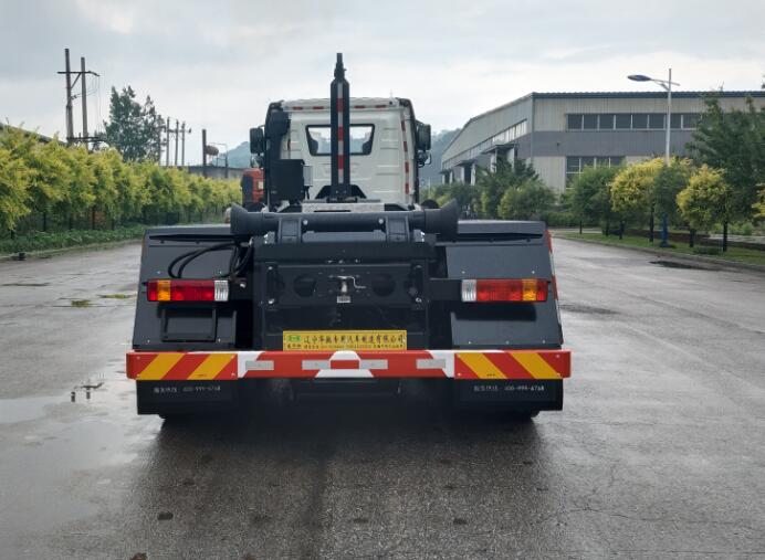 鑫華馳牌THD5312ZXXC6車廂可卸式垃圾車公告圖片