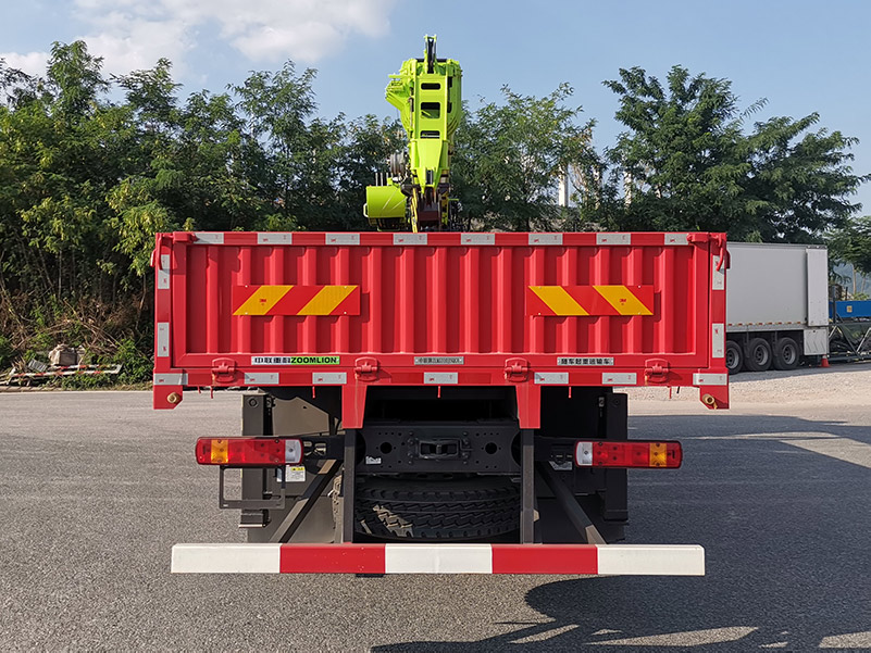 中聯(lián)牌ZLM5310JSQCA隨車起重運(yùn)輸車公告圖片