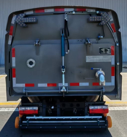 賽沃牌SAV5041TXSBEV純電動洗掃車公告圖片