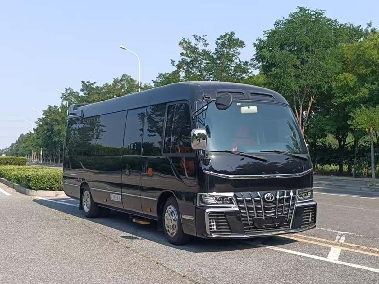 九瑞牌FZB5063XSWSCT商務(wù)車