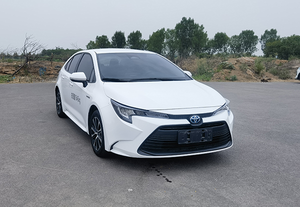 LLC5026XGJHEV型混合動(dòng)力工具車圖片