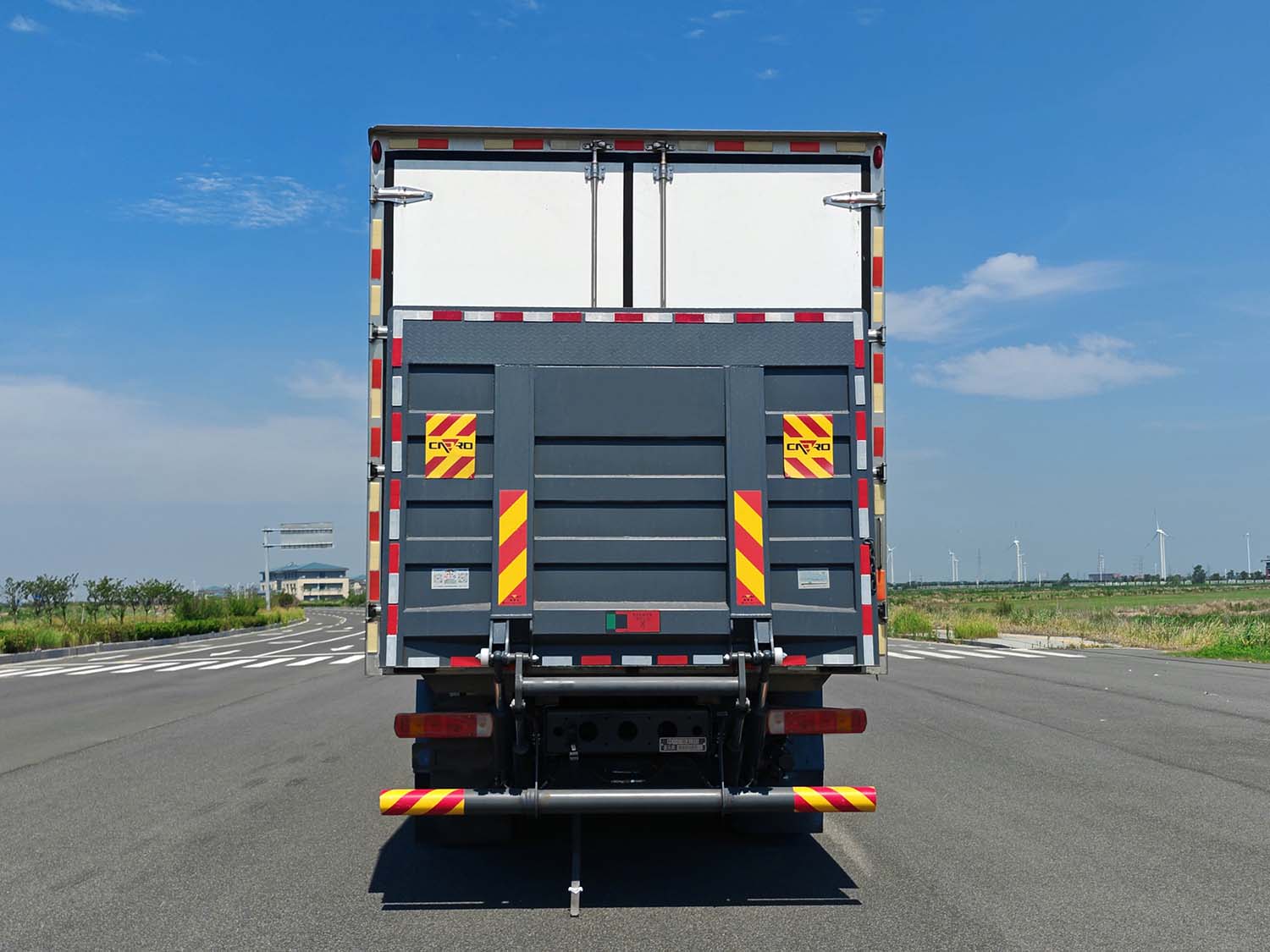 豪沃牌ZZ5257XLCN56CGZ1BEV純電動冷藏車公告圖片