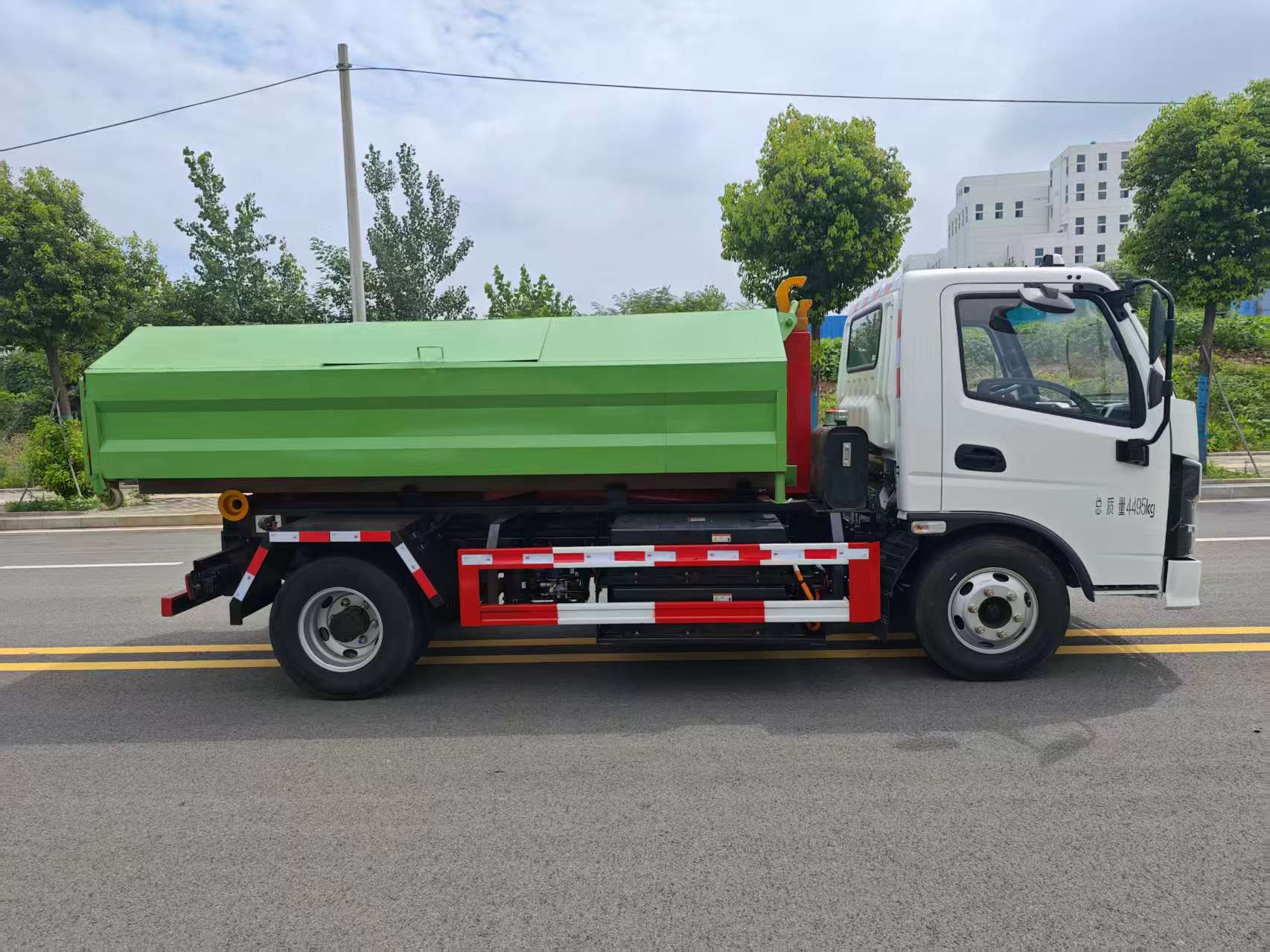 卡特利牌HTT5043ZXXBEV純電動車廂可卸式垃圾車公告圖片